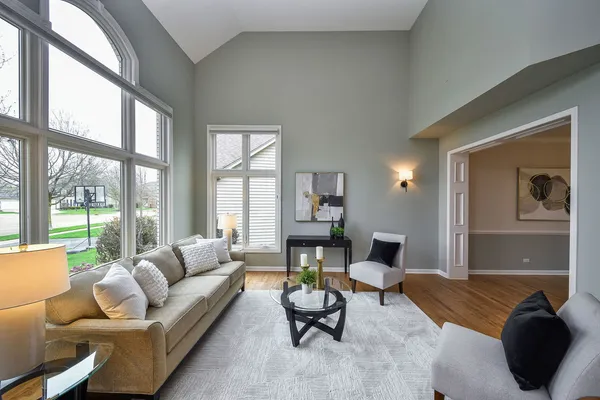 $830,000 | 640 Kendridge Court, Aurora, IL 60502