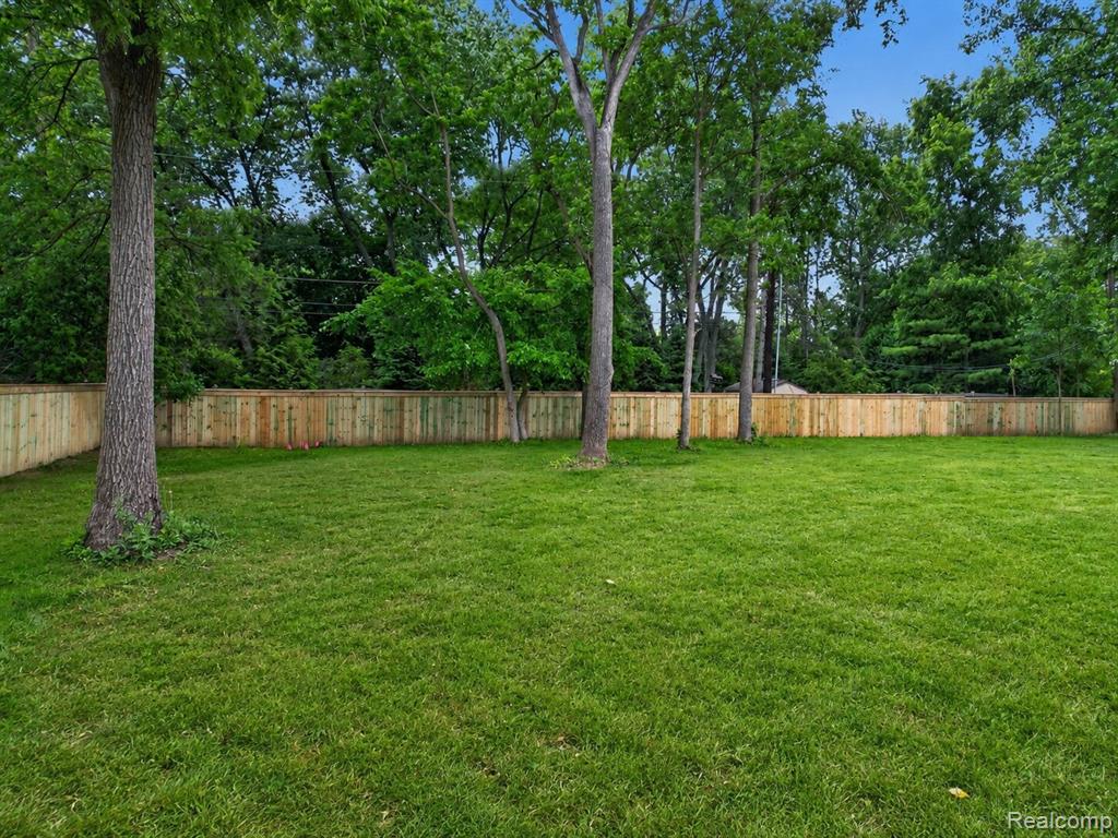 31130 Lahser Road Beverly Hills, MI 48025 - Photo 47 of 50