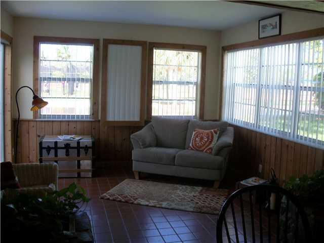 1331 North 31st Road Hollywood, FL 33021 - Photo 9 of 18 Social Room