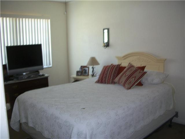 1331 North 31st Road Hollywood, FL 33021 - Photo 10 of 18 Bedroom