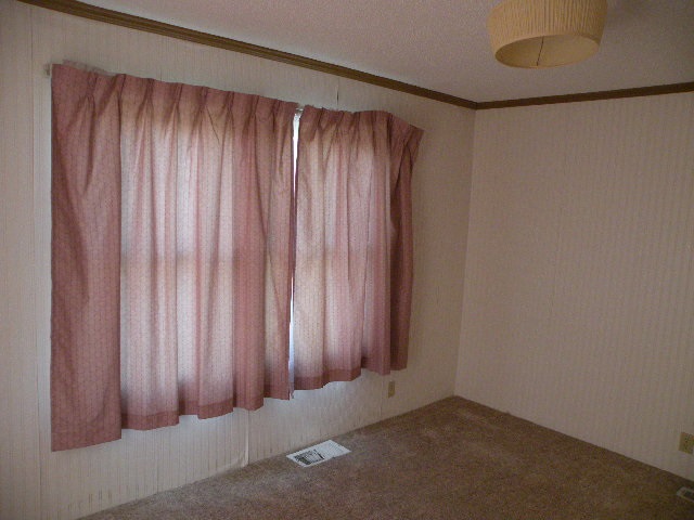 2122 Krouse Road Owosso, MI 48867 - Photo 17 of 33 31356706-17.JPG