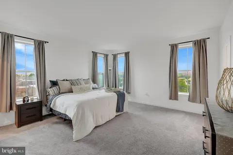 $650,000 | 20941 Bluebird Square, Sterling, VA 20165