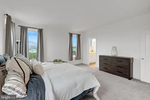 $650,000 | 20941 Bluebird Square, Sterling, VA 20165