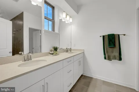 $650,000 | 20941 Bluebird Square, Sterling, VA 20165