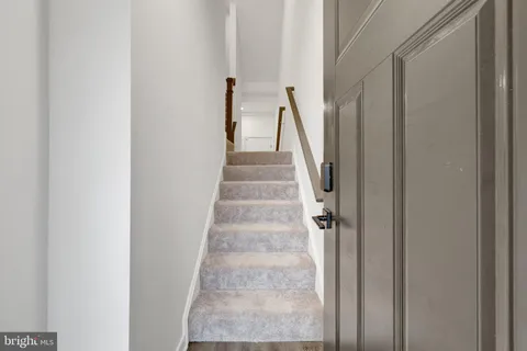 $650,000 | 20941 Bluebird Square, Sterling, VA 20165