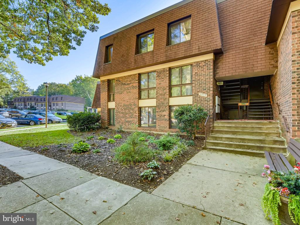 5255 West Running Brook Road, Unit 202 Columbia, MD 21044 - Photo 12 of 12 Front view 2