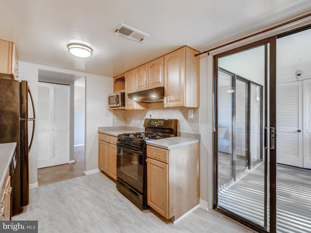 5255 West Running Brook Road, Unit 202 Columbia, MD 21044 - Photo 6 of 12 Kitchen View 2
