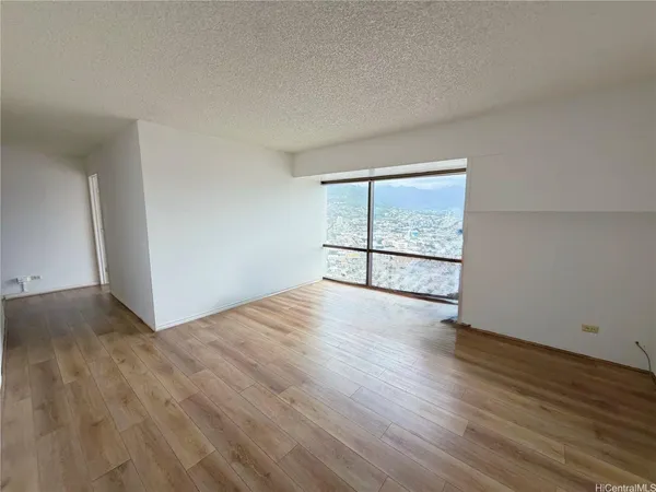 $180,000 | 1750 Kalakaua Avenue, Unit 3403, Honolulu, HI 96826