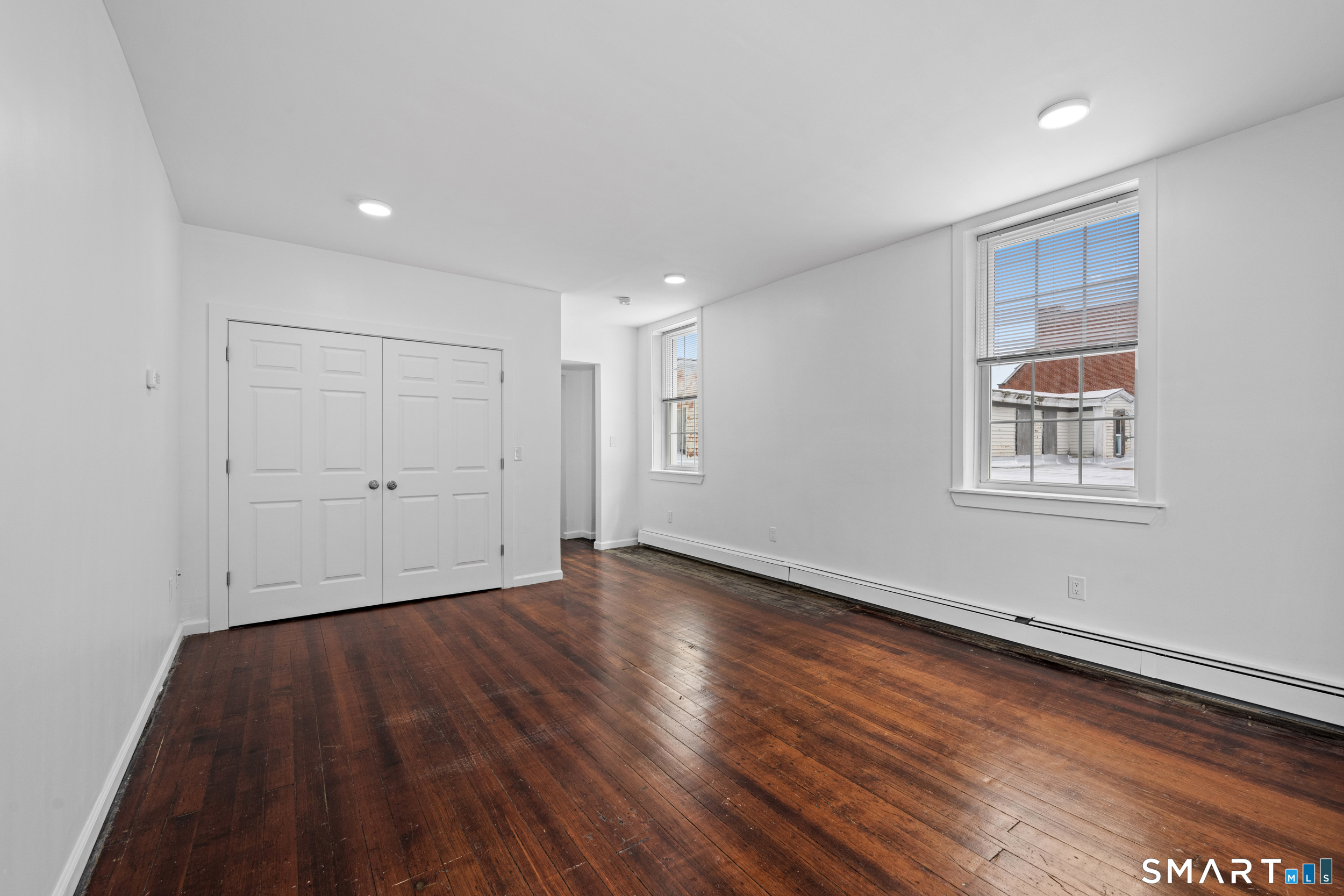 18 Bank Street New London, CT 06320 - Photo 12 of 15
