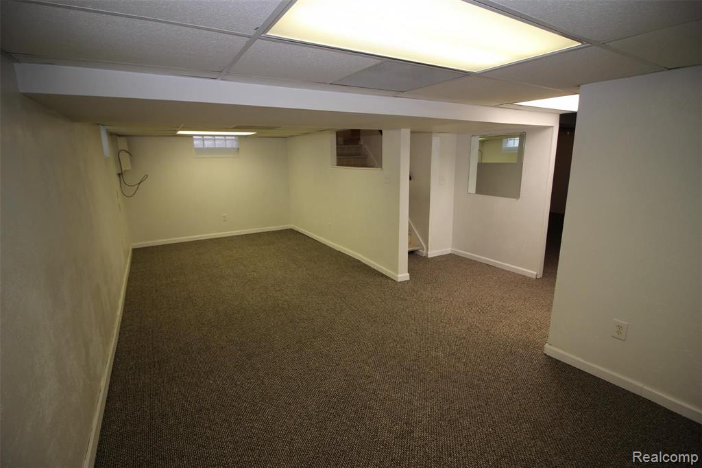 24080 Colgate Street Dearborn Heights, MI 48125 - Photo 26 of 32