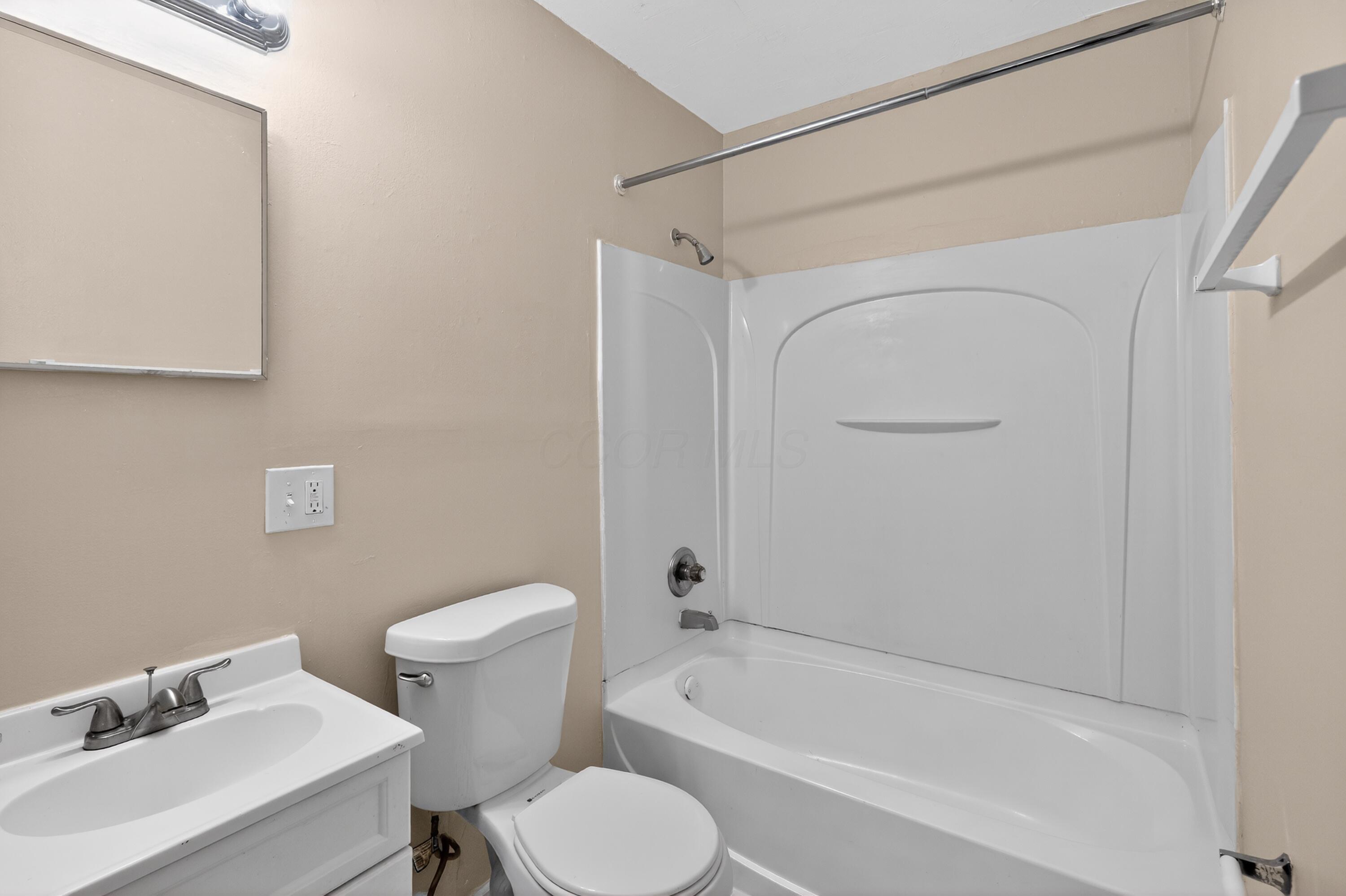 1572 Northridge Road Columbus, OH 43224 - Photo 30 of 32