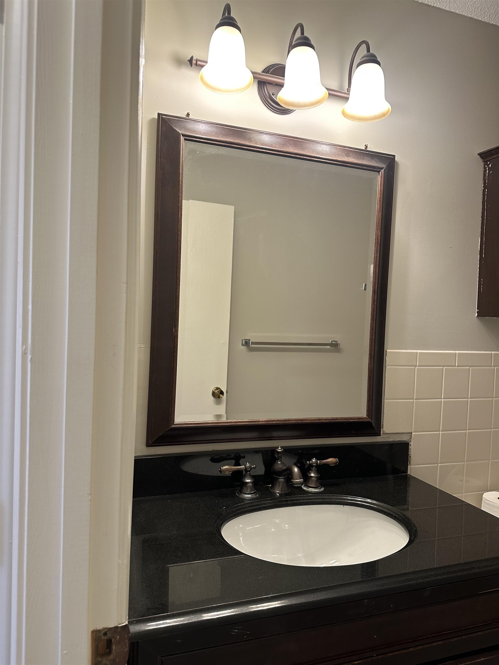 23 Country Club Drive, Unit 39 Manchester, NH 03102 - Photo 11 of 12