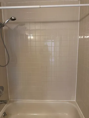 $2,000 | 23 Country Club Drive, Unit 39, Manchester, NH 03102