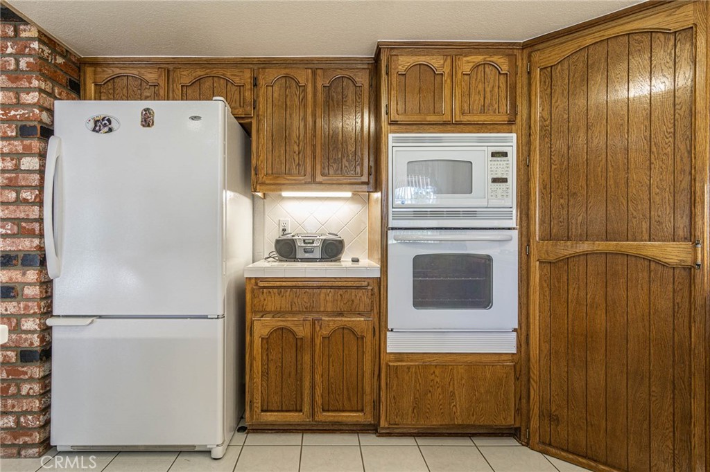 7040 Kenyon Avenue Hesperia, CA 92345 - Photo 18 of 75