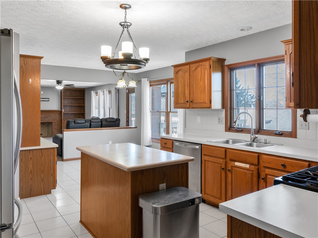 25 Callaway Springboro, OH 45066 - Photo 6 of 51 This spacious kitchen with an island is perfect for culinary endeavors and gatherings.