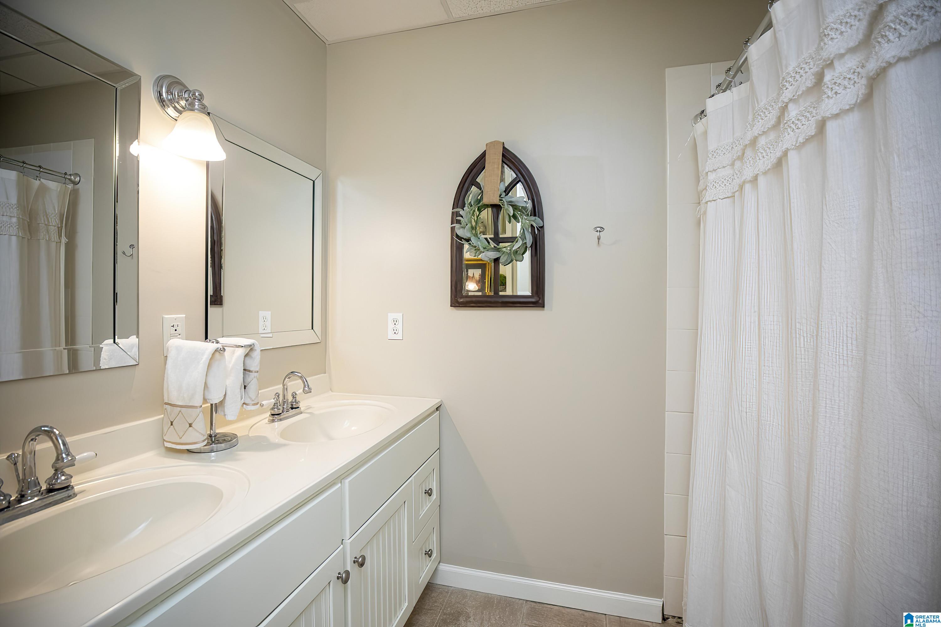 1517 Wellington View Road Birmingham, AL 35209 - Photo 41 of 55