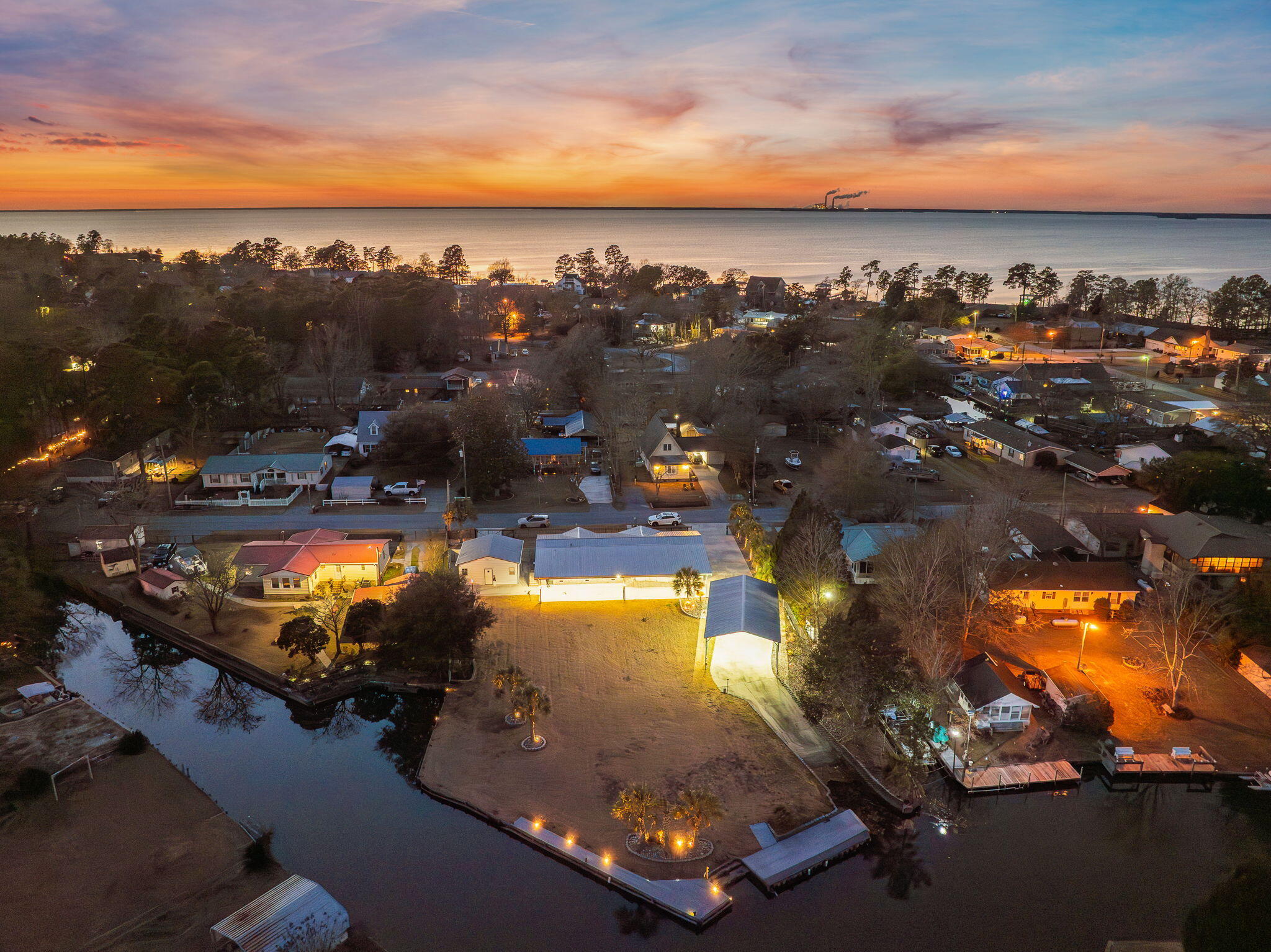 74-web-or-mls-Barclay Media Co 00-74