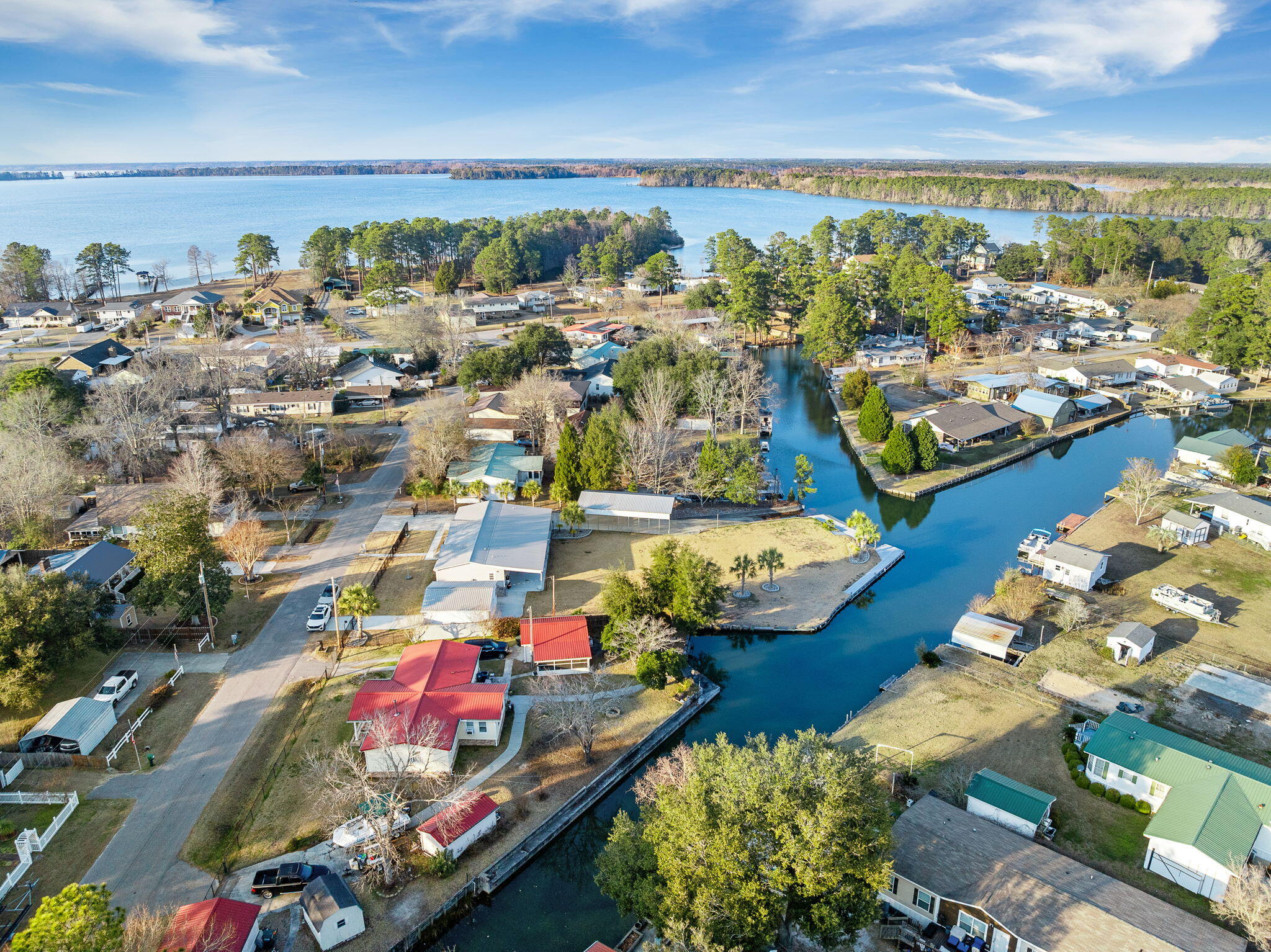 113 Sparrow Street Bonneau, SC 29431 - Photo 3 of 40 68-web-or-mls-Barclay Media Co 00-68