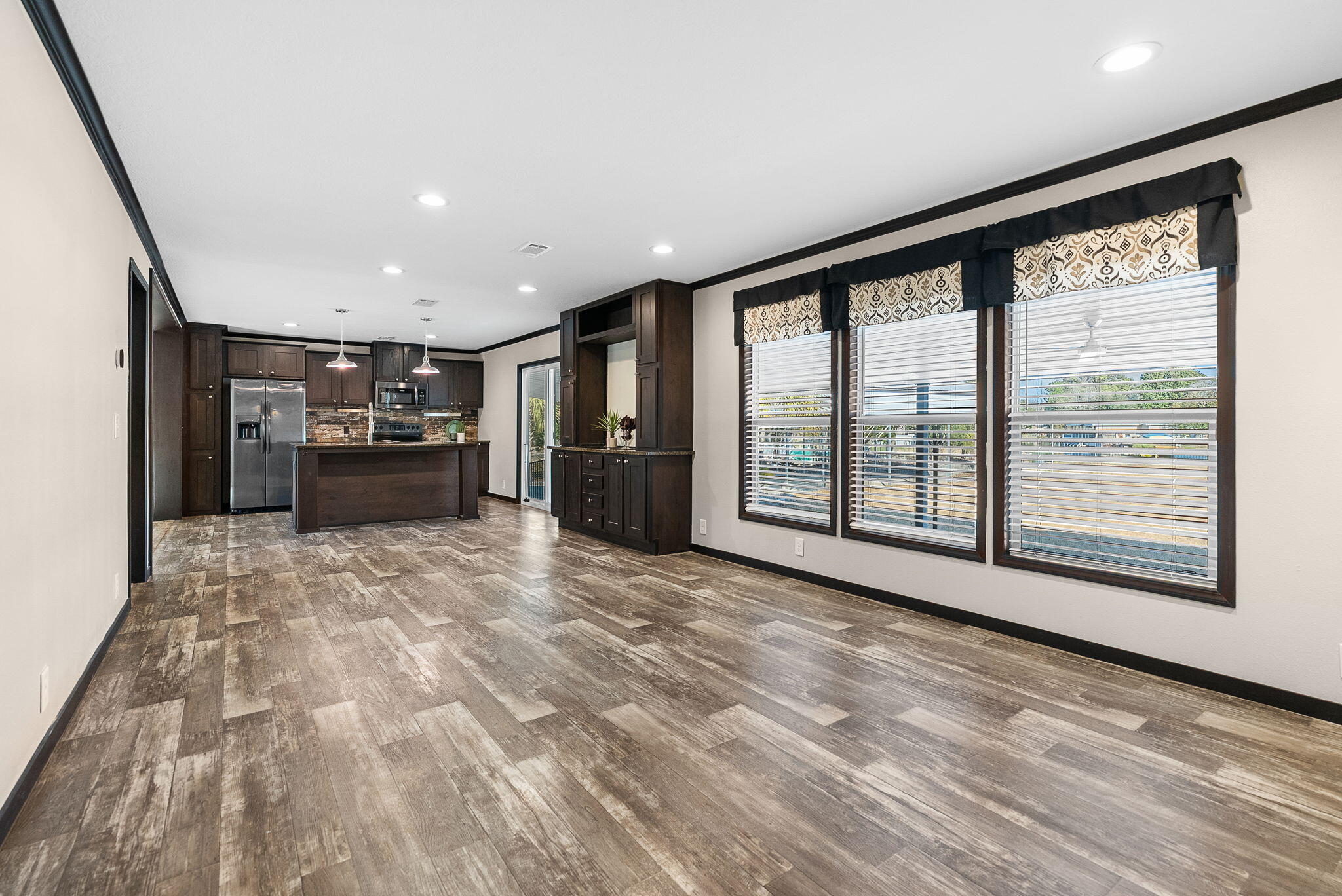 113 Sparrow Street Bonneau, SC 29431 - Photo 35 of 40 41-web-or-mls-Barclay Media Co 00-41