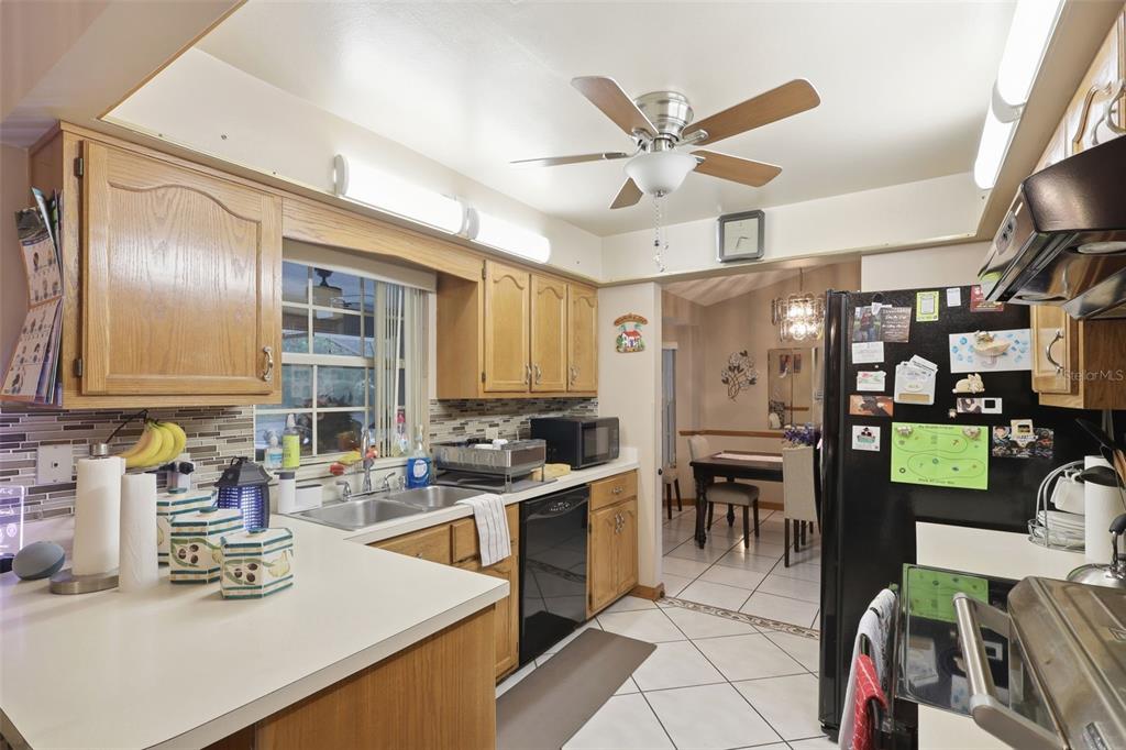 2307 Fitzpatrick Terrace Deltona, FL 32725 - Photo 37 of 52