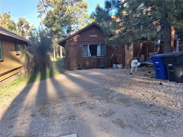 $299,000 | 727 Holmes Lane, Sugarloaf, CA 92386