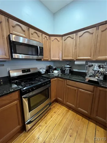 $1,800 | 2 West Park Row, Unit 6, Kirkland, NY 13323