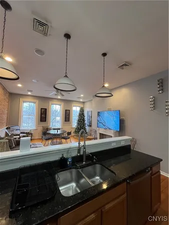 $1,800 | 2 West Park Row, Unit 6, Kirkland, NY 13323