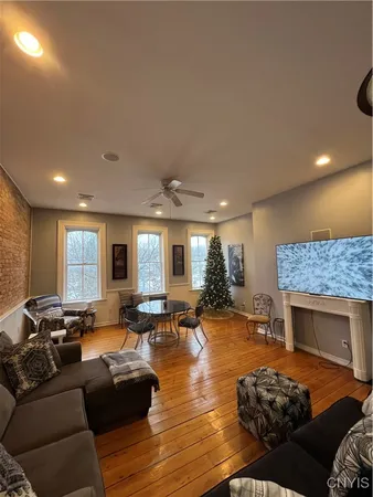 $1,800 | 2 West Park Row, Unit 6, Kirkland, NY 13323