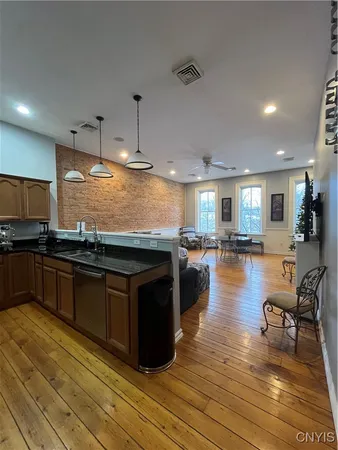 $1,800 | 2 West Park Row, Unit 6, Kirkland, NY 13323