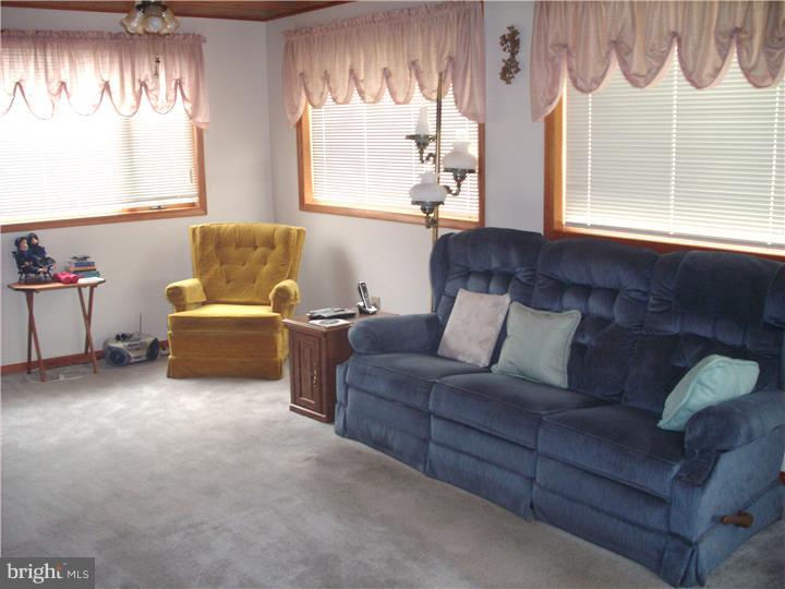 1326 Wingate Avenue Reading, PA 19607 - Photo 16 of 25 Family Room