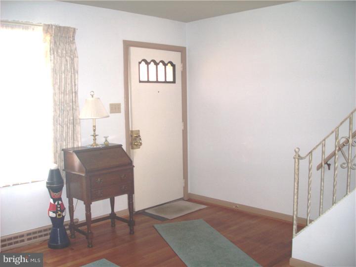 1326 Wingate Avenue Reading, PA 19607 - Photo 9 of 25 Foyer