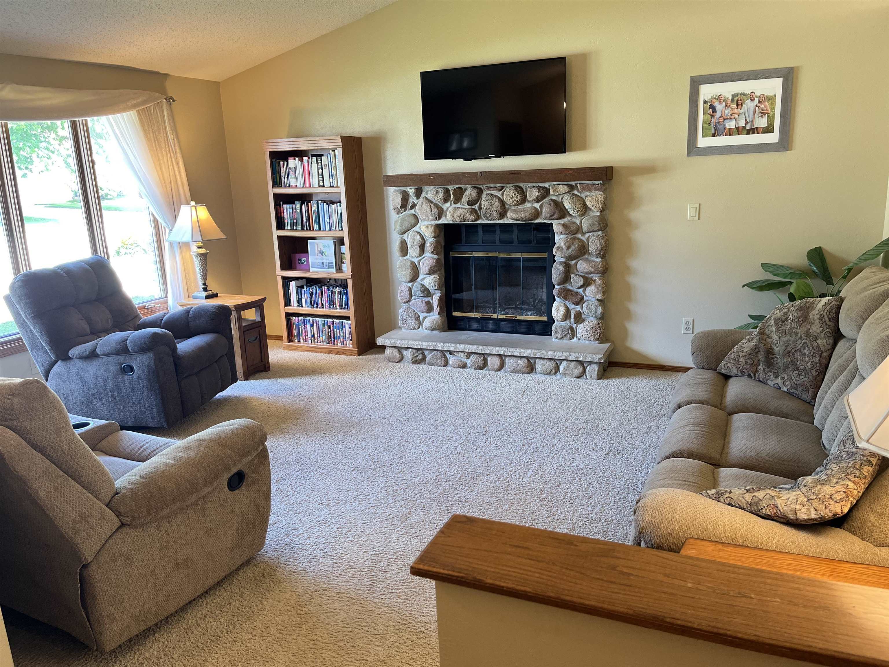 2550 Pecan Street Green Bay, WI 54311 - Photo 2 of 18