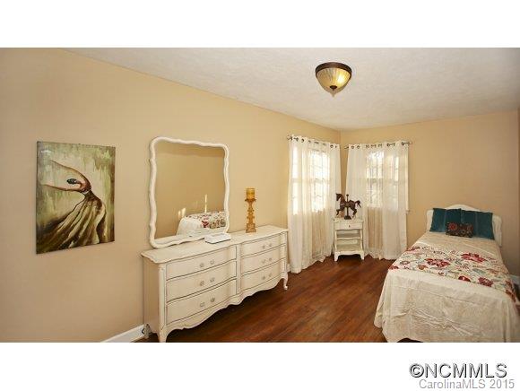 10 Allesarn Road Asheville, NC 28804 - Photo 12 of 24 Gallery Image 12