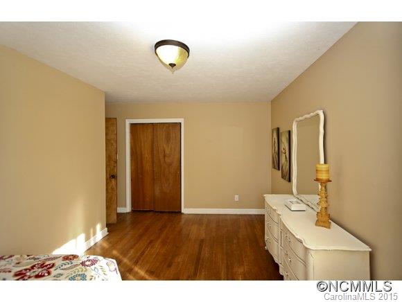 10 Allesarn Road Asheville, NC 28804 - Photo 13 of 24 Gallery Image 13