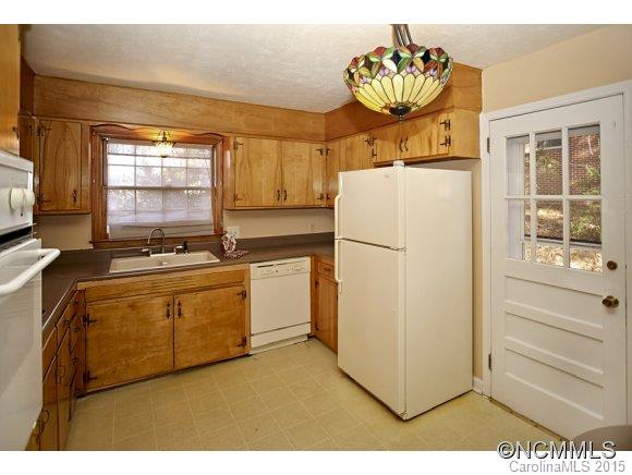 10 Allesarn Road Asheville, NC 28804 - Photo 4 of 24 Gallery Image 4