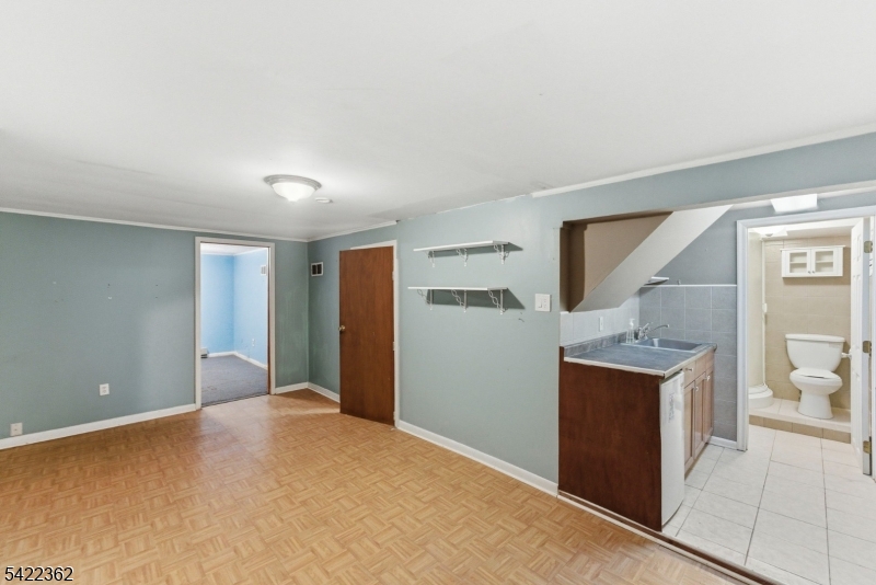 24 Bryant Avenue Bloomfield, NJ 07003 - Photo 29 of 44