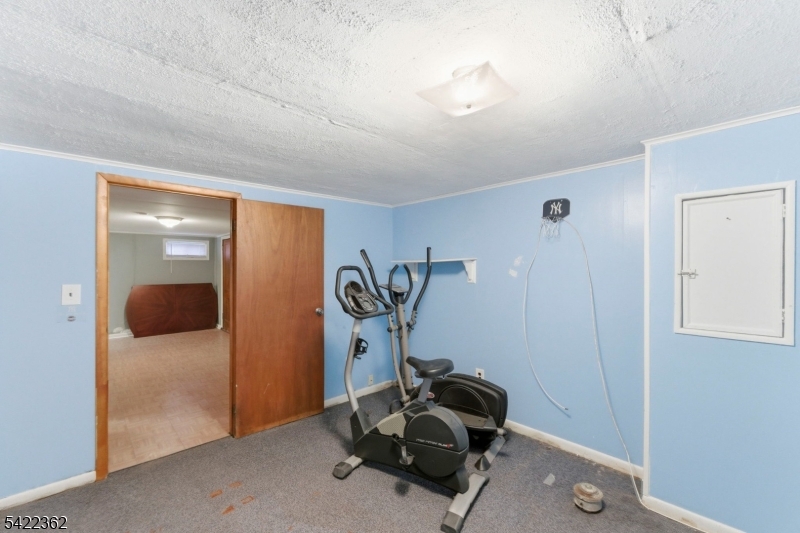 24 Bryant Avenue Bloomfield, NJ 07003 - Photo 32 of 44