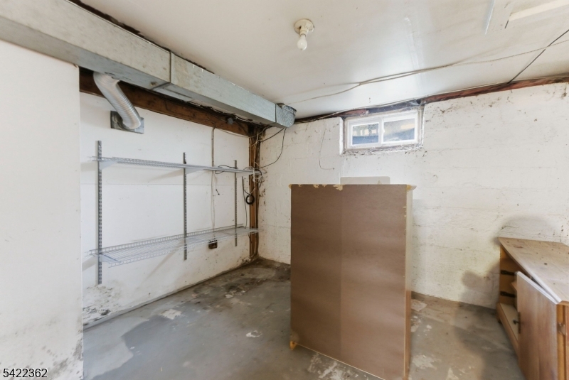 24 Bryant Avenue Bloomfield, NJ 07003 - Photo 34 of 44