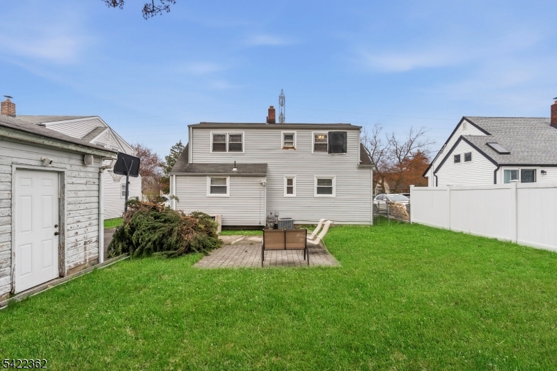 24 Bryant Avenue Bloomfield, NJ 07003 - Photo 36 of 44