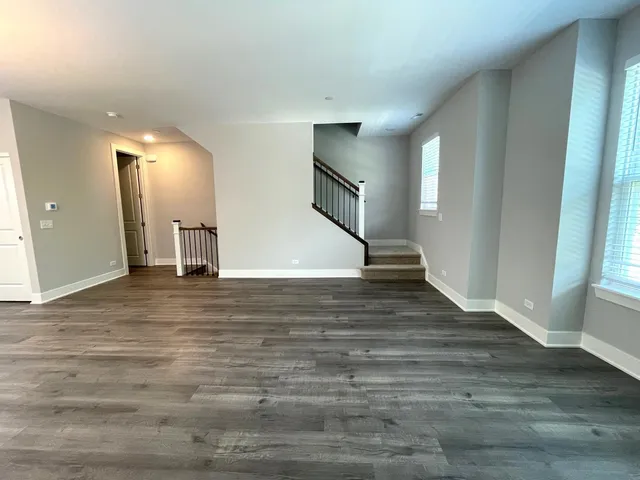 $4,000 | 615 Broadway Street, Libertyville, IL 60048