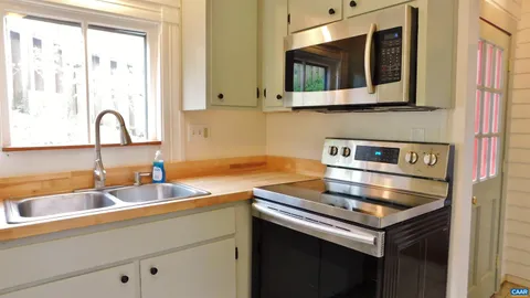 $459,000 | 1718 East Market Street, Charlottesville, VA 22902