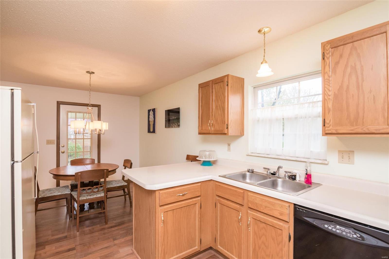 112 Ridge Drive Maryville, IL 62062 - Photo 12 of 28 Gallery Image 12