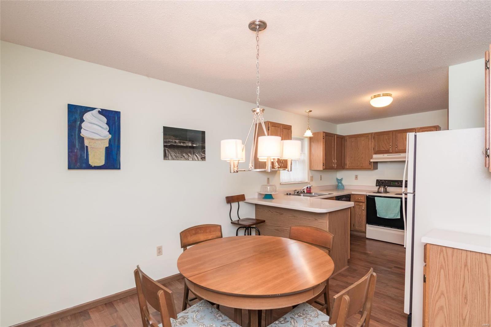 112 Ridge Drive Maryville, IL 62062 - Photo 8 of 28 Gallery Image 8
