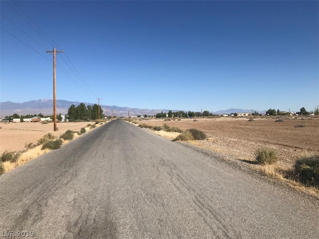 4701 Flamingo Road Pahrump, NV 89048 - Photo 5 of 7