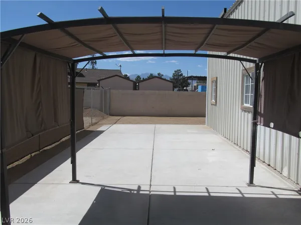 $2,500 | 7729 Maverick Street, Las Vegas, NV 89131