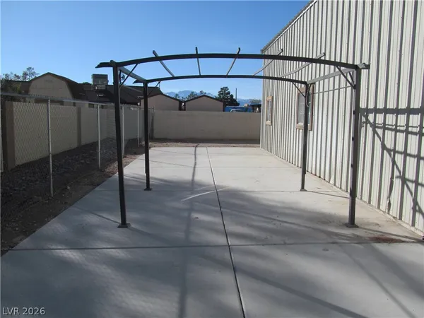 $2,500 | 7729 Maverick Street, Las Vegas, NV 89131