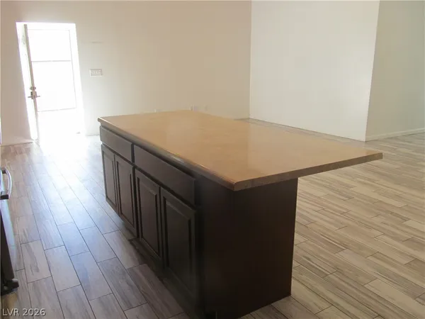 $2,500 | 7729 Maverick Street, Las Vegas, NV 89131