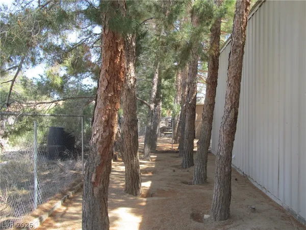 $2,500 | 7729 Maverick Street, Las Vegas, NV 89131