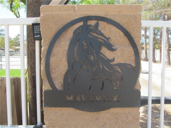 $2,500 | 7729 Maverick Street, Las Vegas, NV 89131