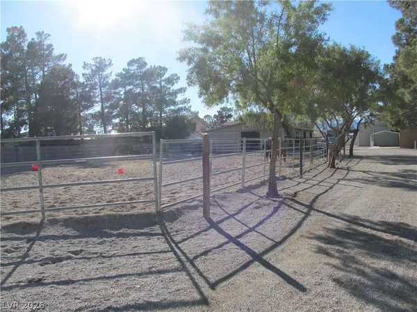 $2,500 | 7729 Maverick Street, Las Vegas, NV 89131